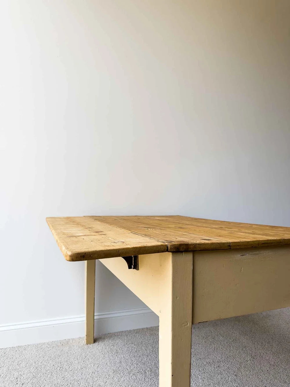 Perfectly English kitchen table