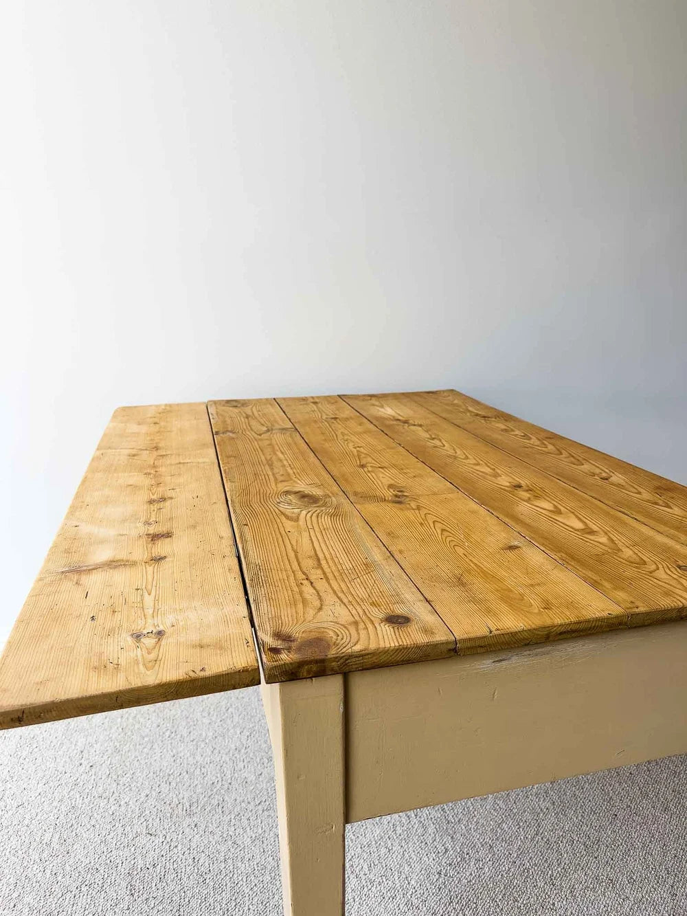Perfectly English kitchen table