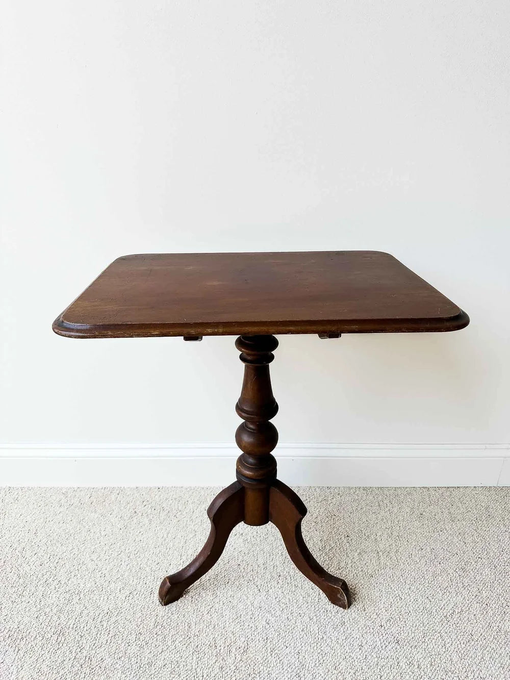 Georgian tripod table