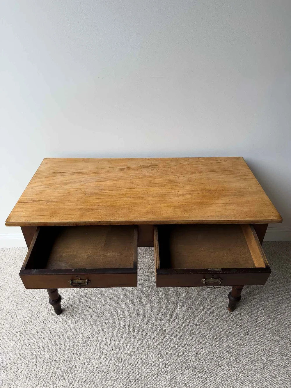 Victorian scrub top table