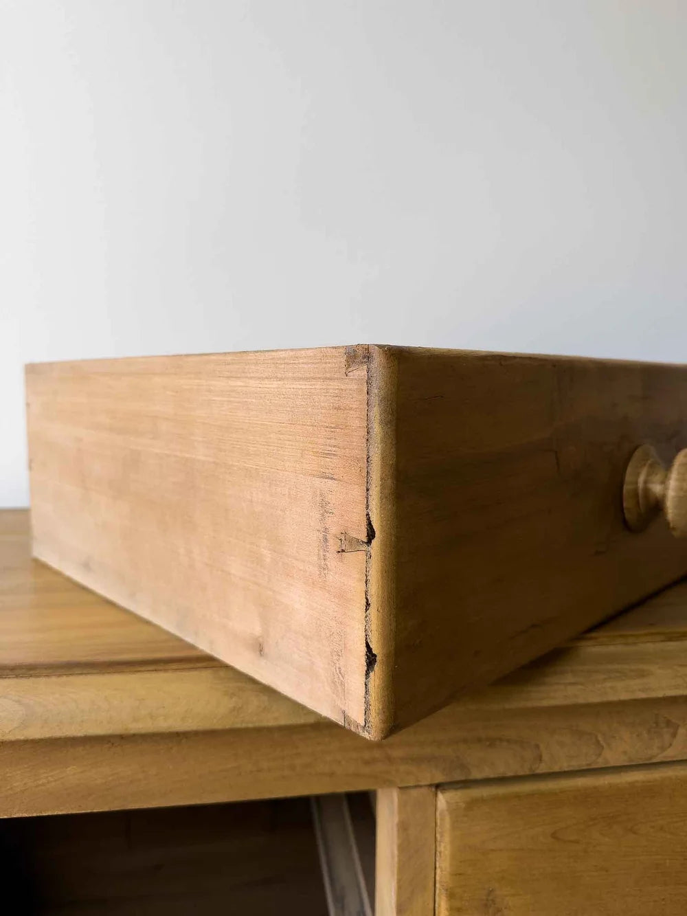 Classic set of English pine drawers