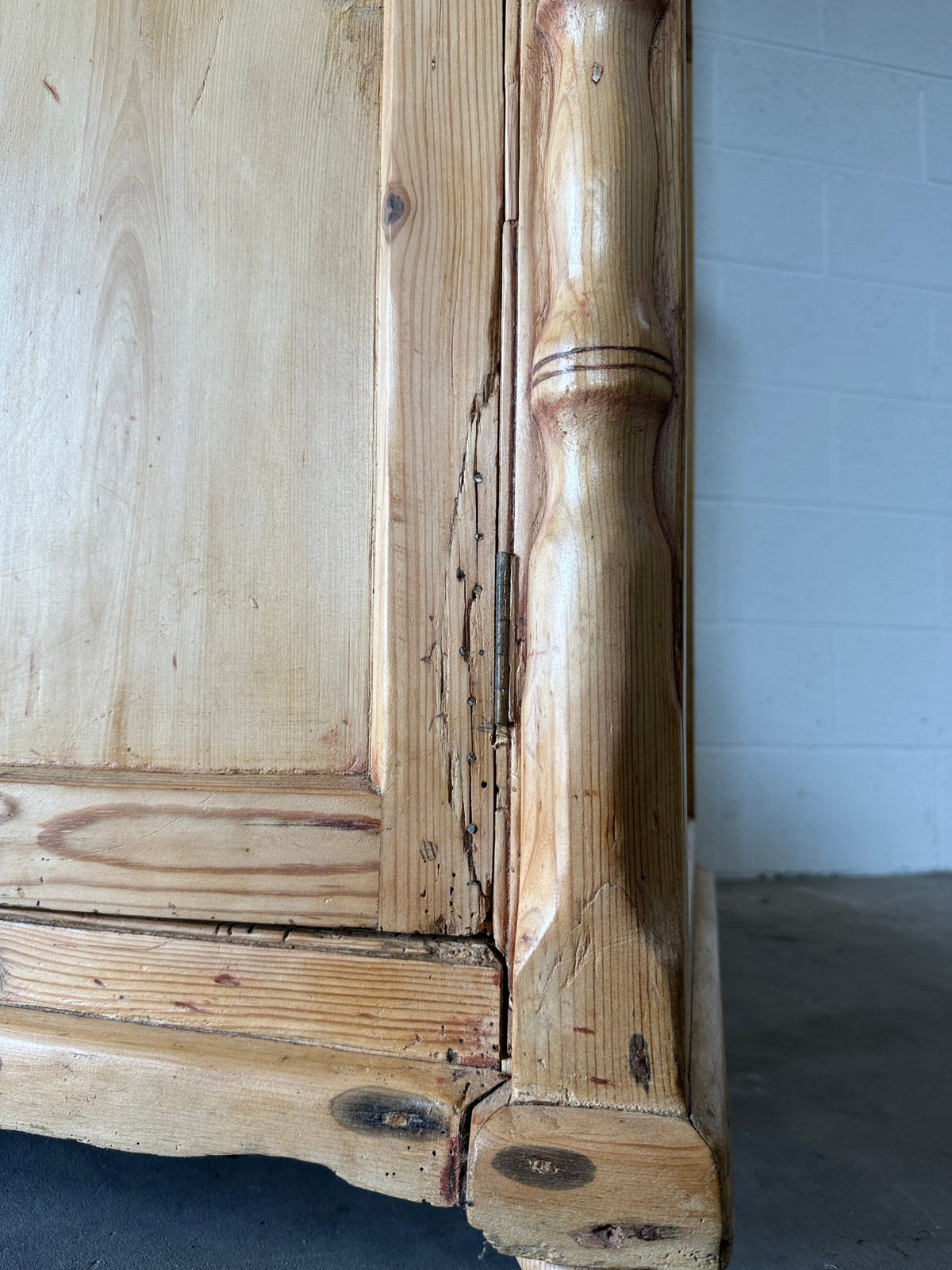 Incredible cornish hutch or cupboard with glass doors - House on Horizon