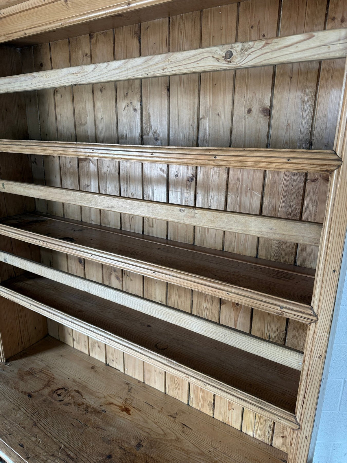 Irish kitchen hutch - House on Horizon