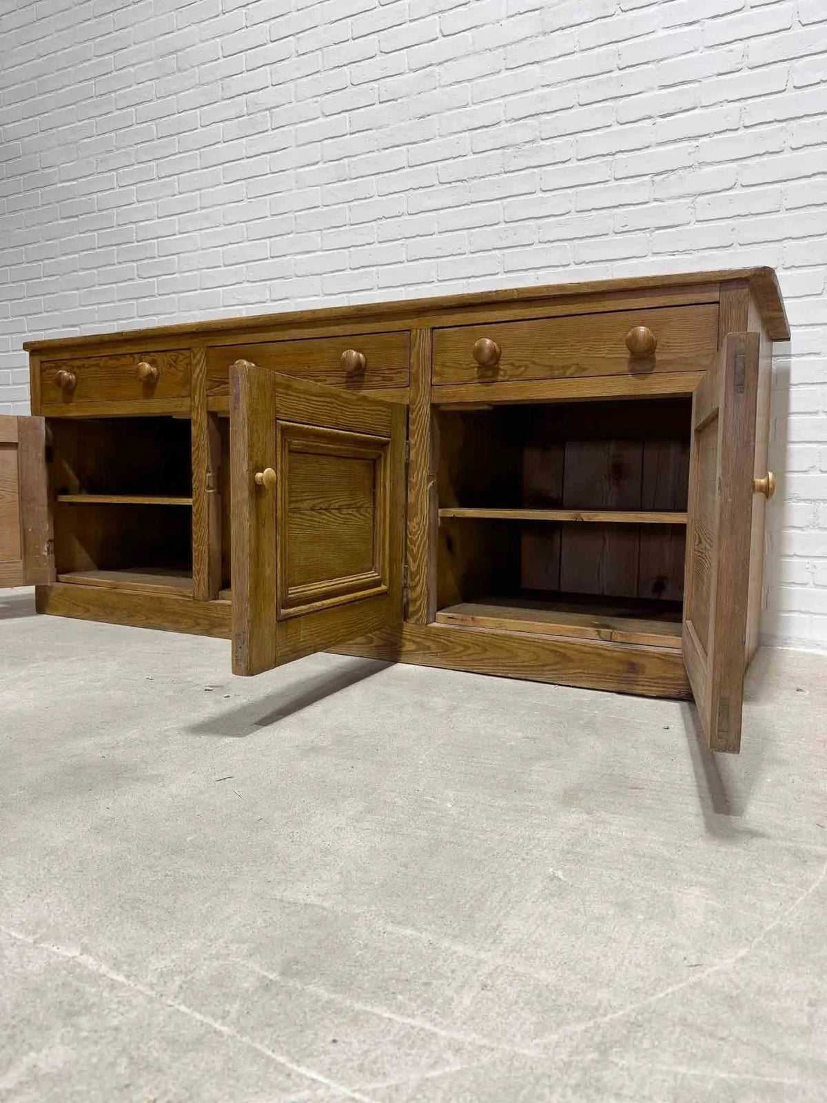 Large antique English sideboard - House on Horizon