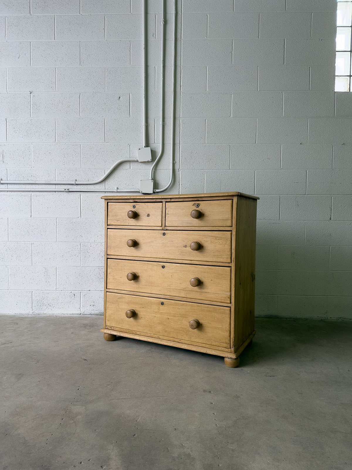 Light colored English antique pine drawers - House on Horizon