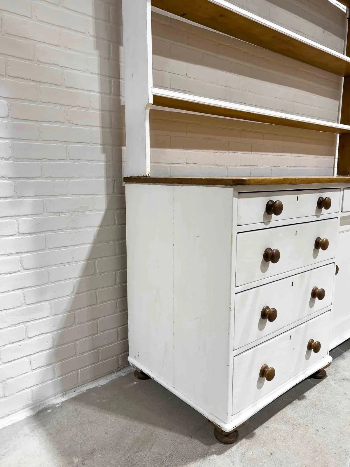 Painted English kitchen dresser - House on Horizon