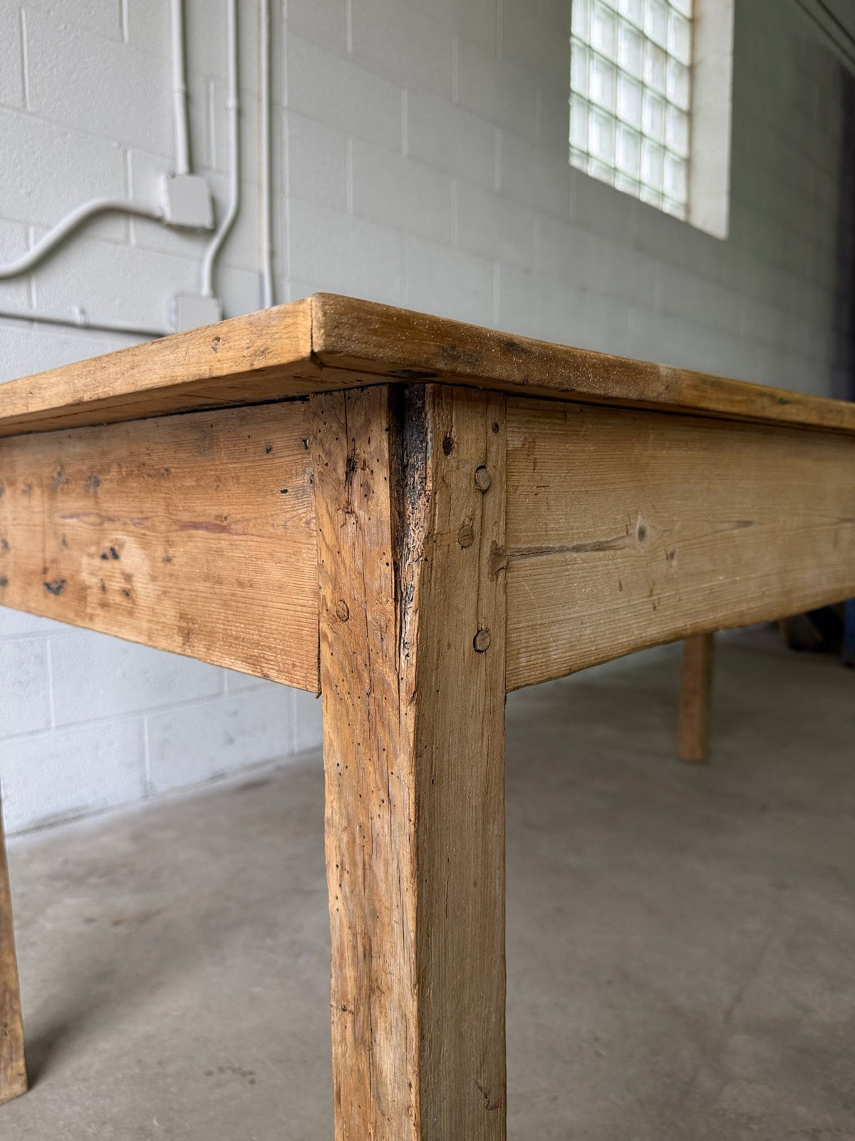 Primitive Scottish pine table - House on Horizon