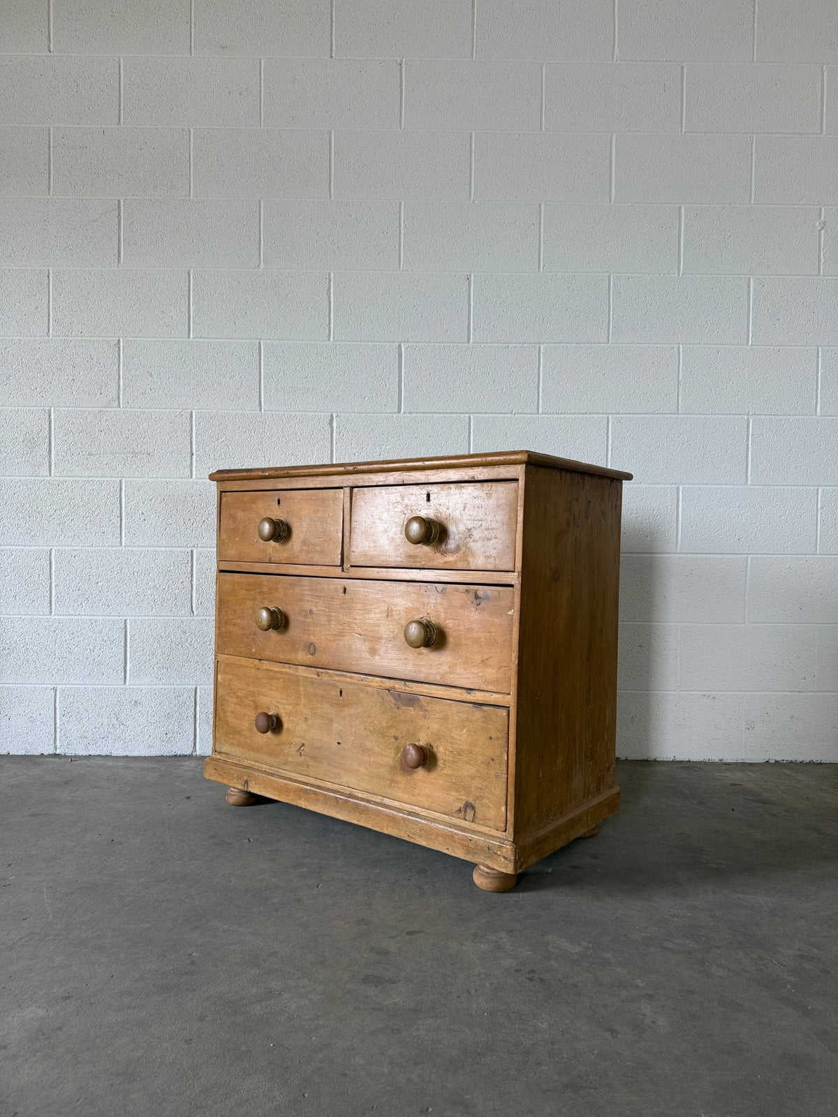 Rustic set of victorian pine drawers - House on Horizon