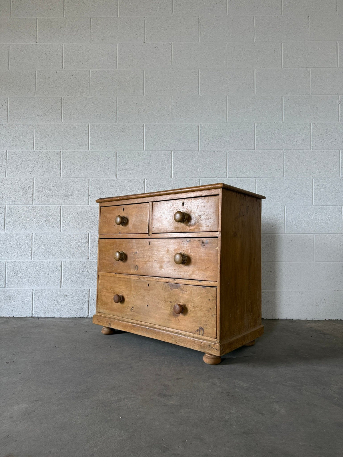 Rustic set of victorian pine drawers - House on Horizon