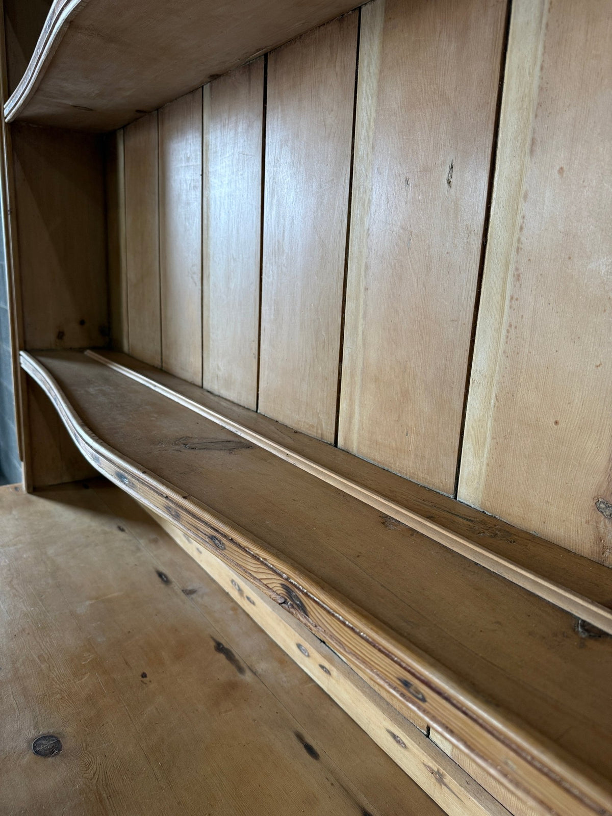 Scalloped Victorian pine kitchen dresser - House on Horizon