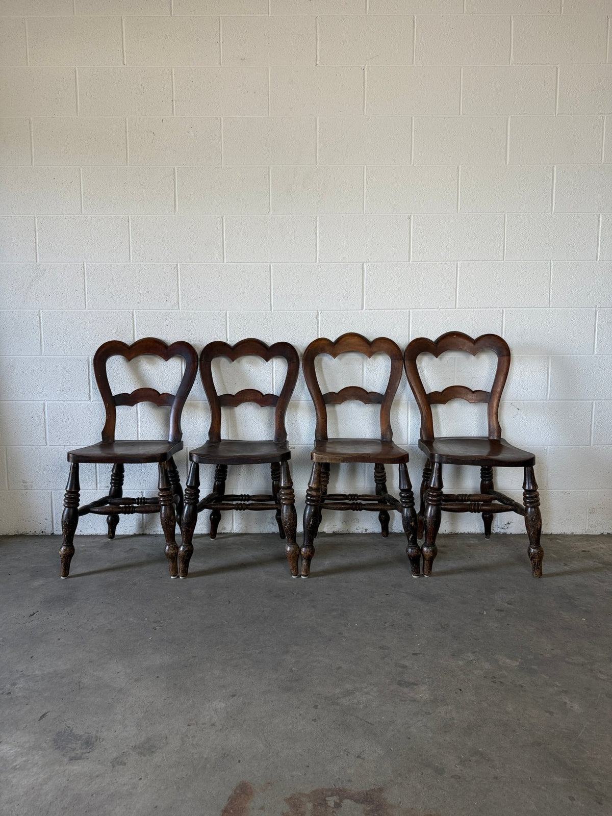 Set of 4 Mahogany Regency heart-back chairs - c1820 - House on Horizon
