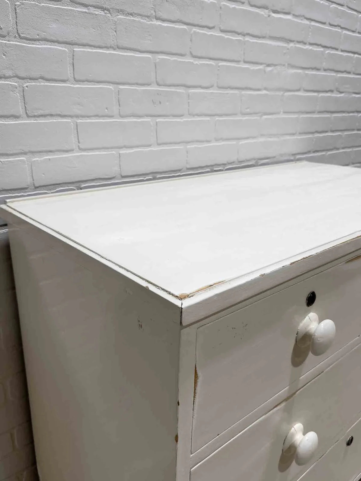 Small English dresser - House on Horizon