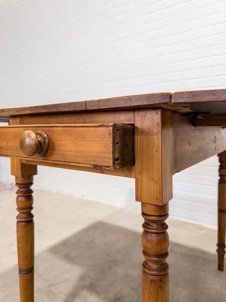 Small English pine drop leaf table - House on Horizon
