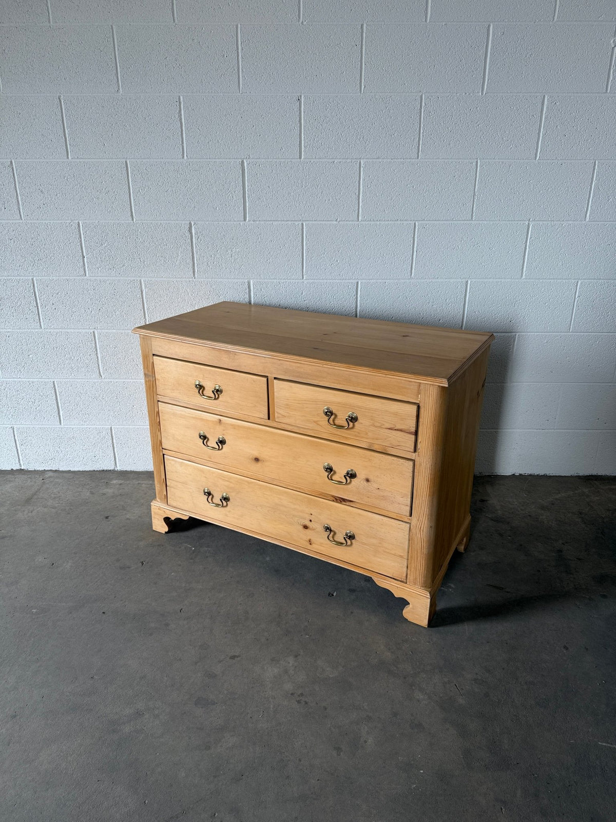 Small Victorian pine chest of drawers with drop handles - House on Horizon