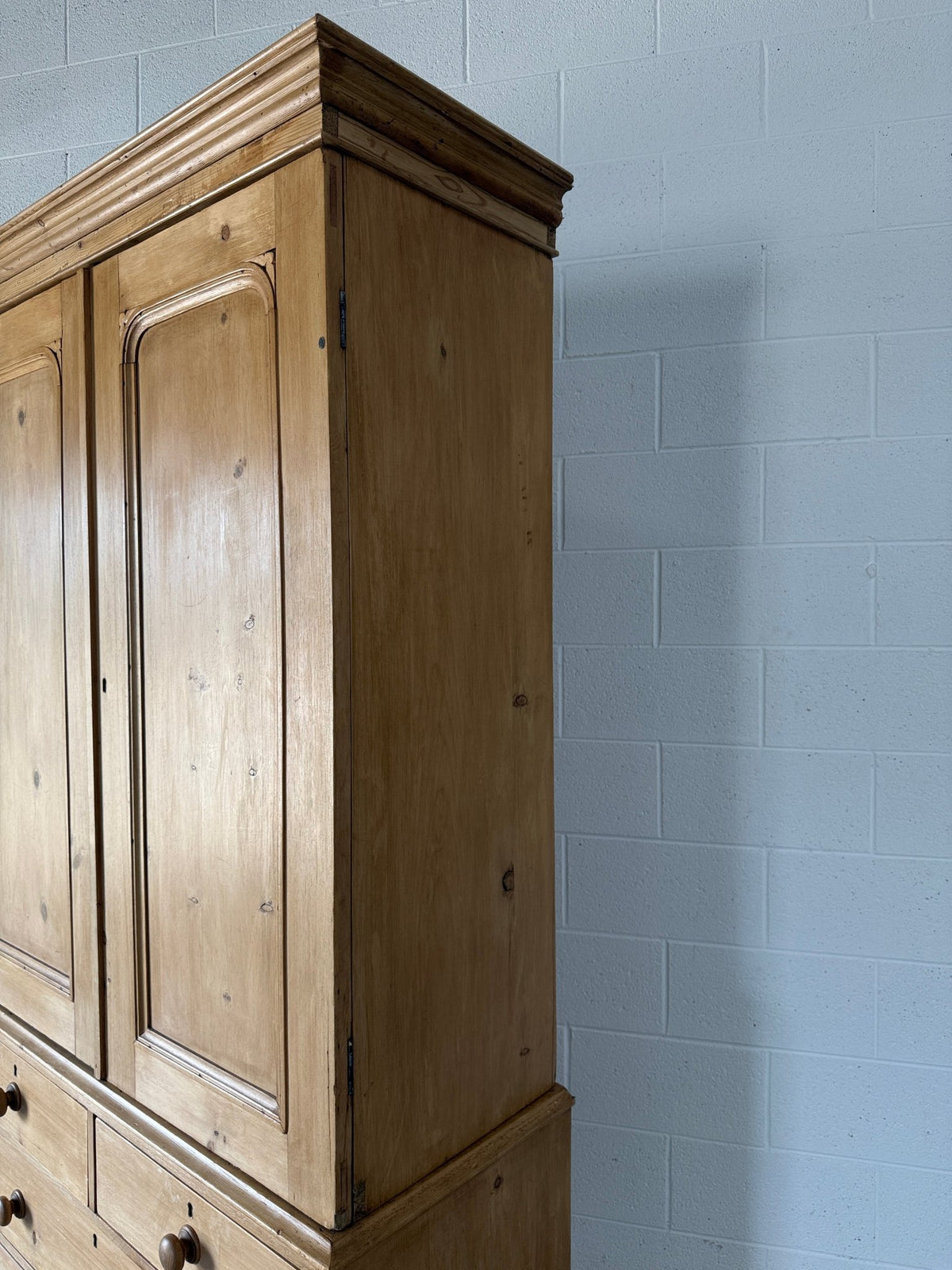 Victorian pine linen press - House on Horizon