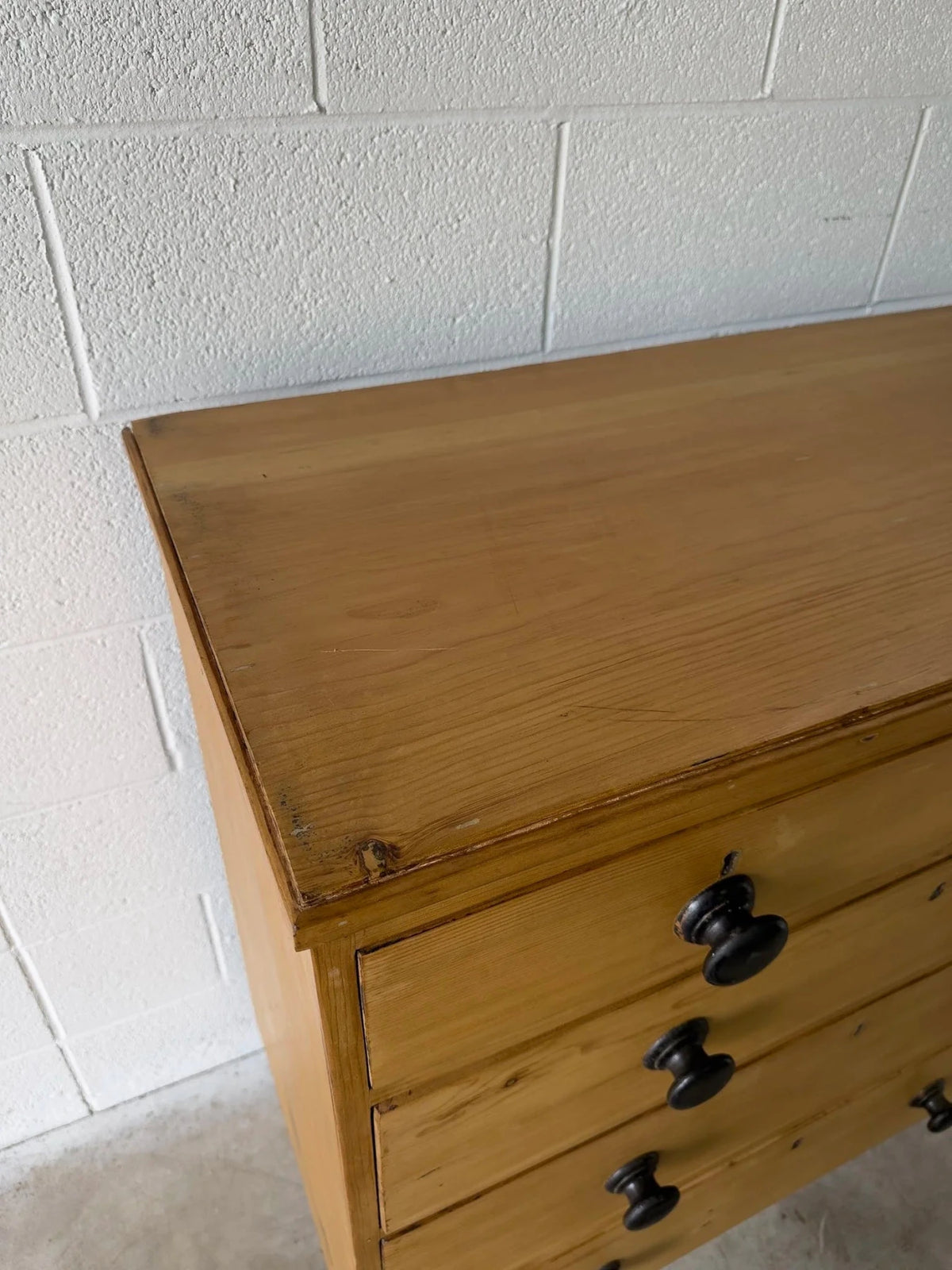 Victorian pine set of drawers - House on Horizon