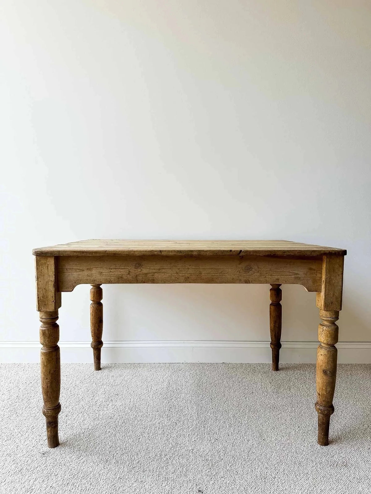 Victorian pine table - House on Horizon