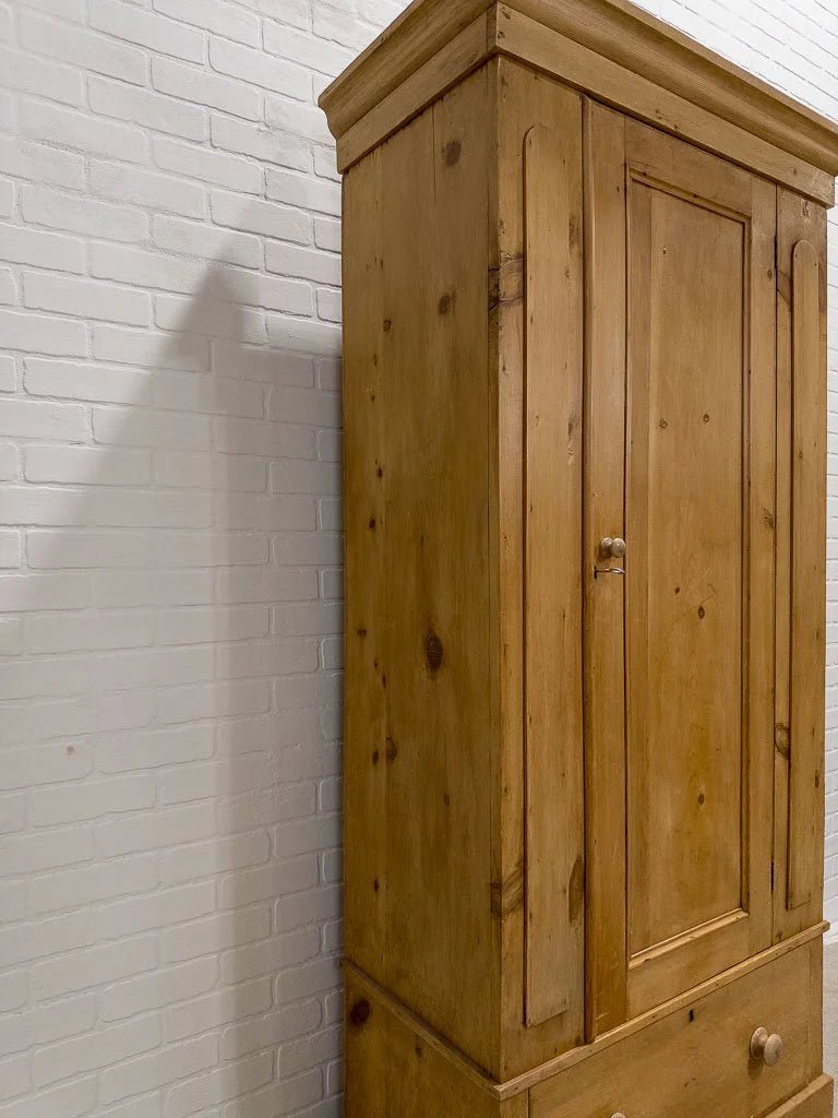 Victorian pine wardrobe with a drawer - House on Horizon