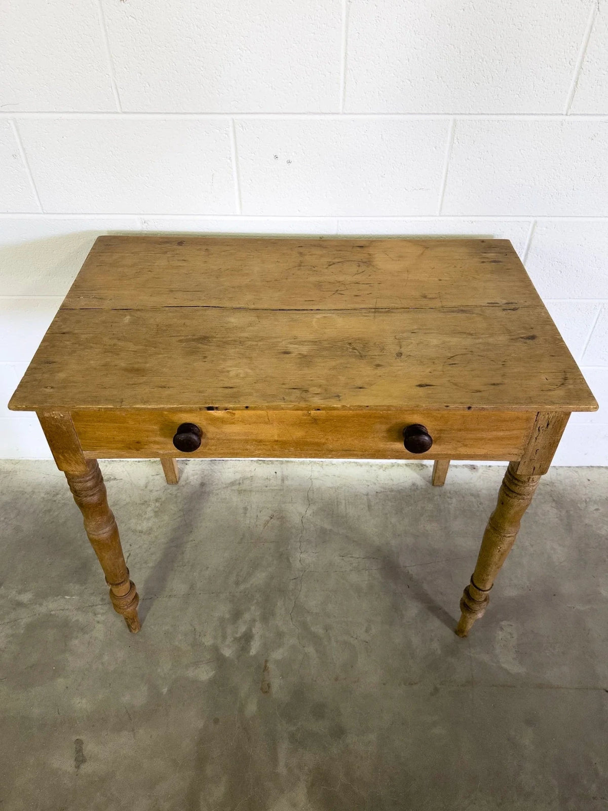 Victorian pine washstand - House on Horizon