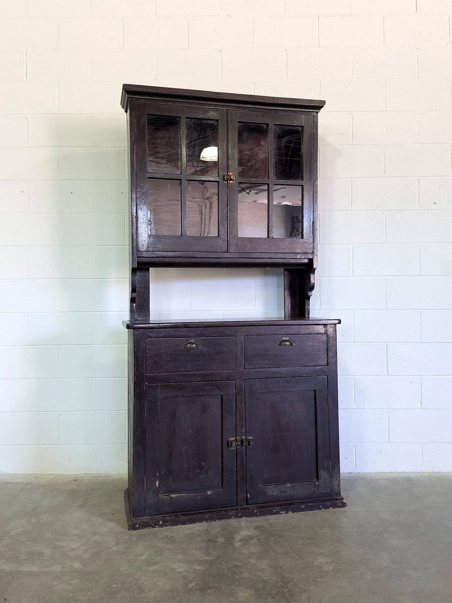 Scumbled pine hutch with wavy glass