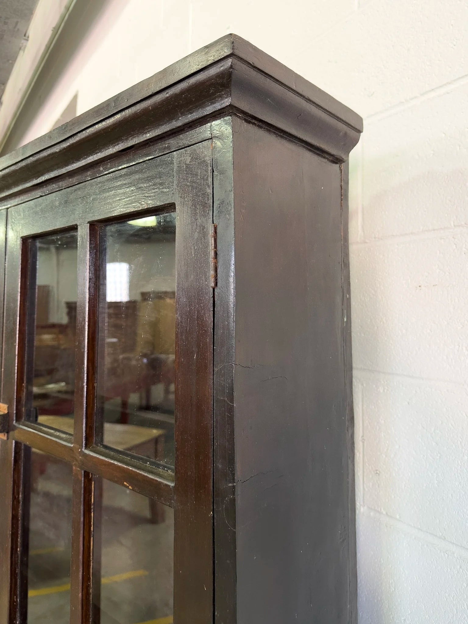 Scumbled pine hutch with wavy glass