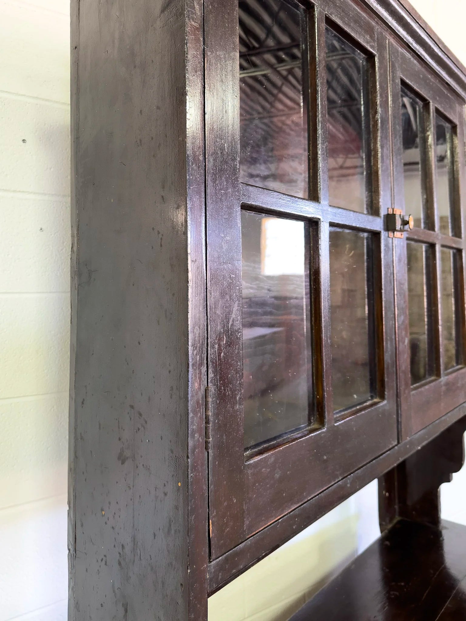 Scumbled pine hutch with wavy glass