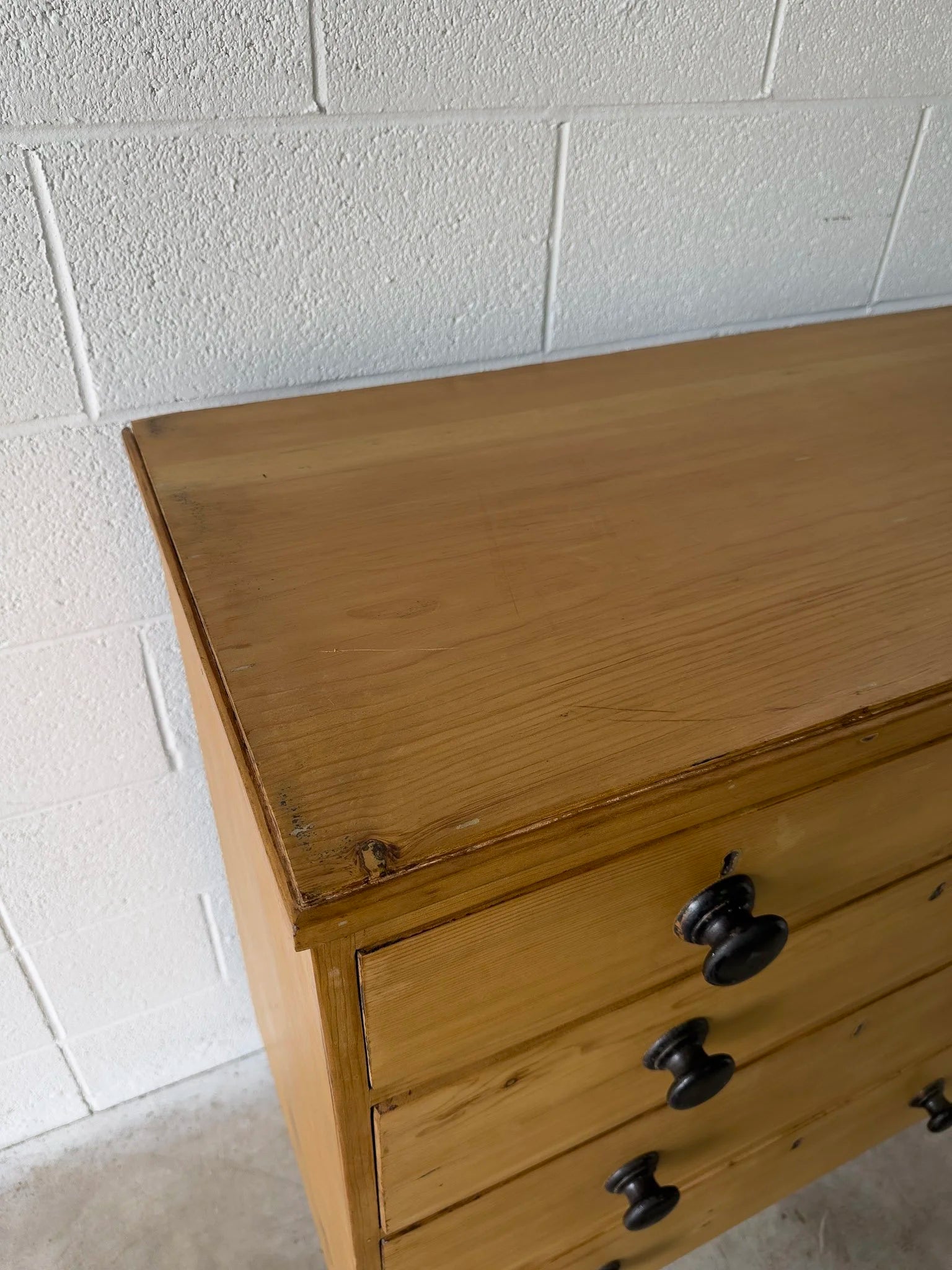 Victorian pine set of drawers