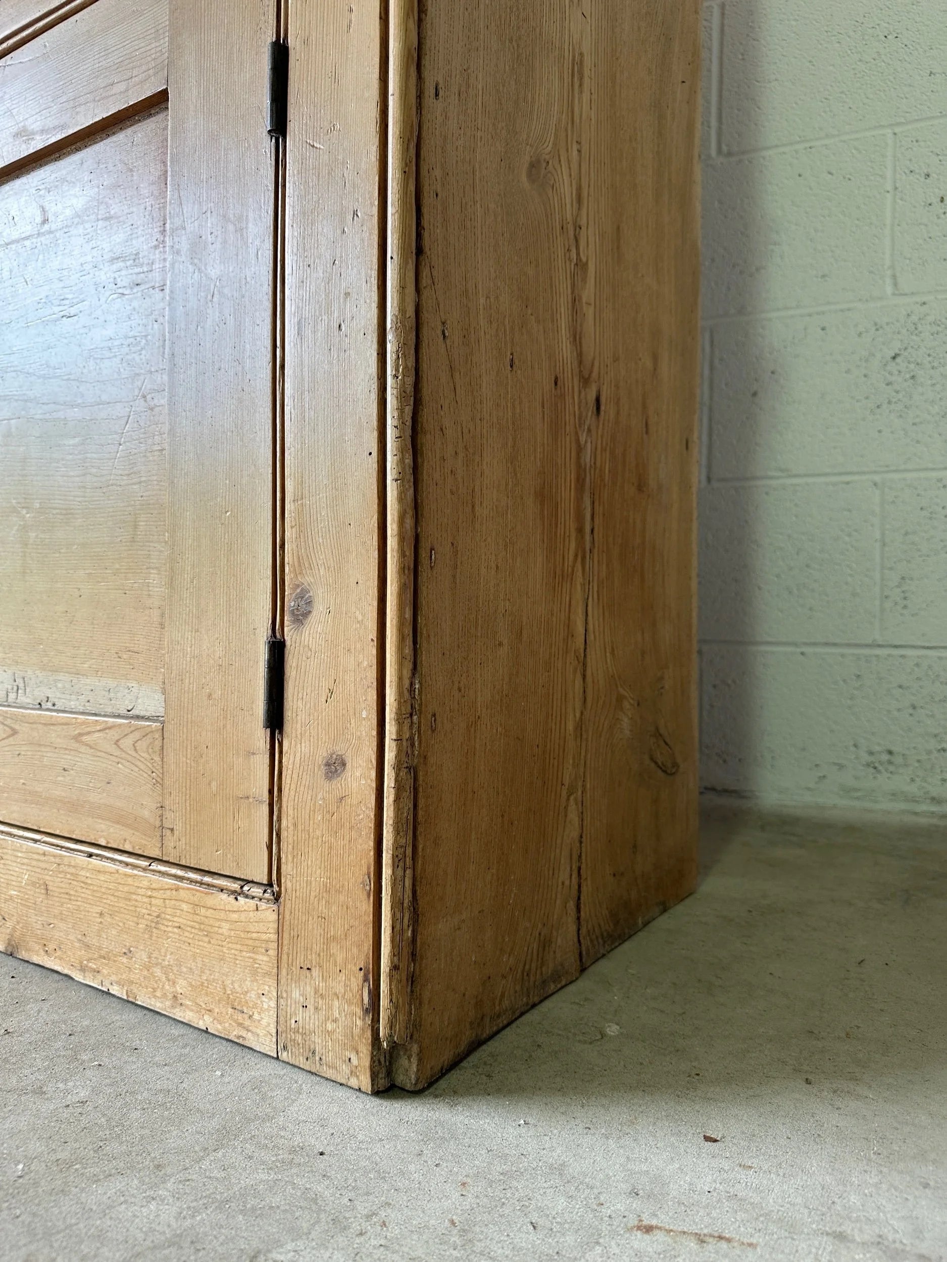 Antique pine kitchen dresser