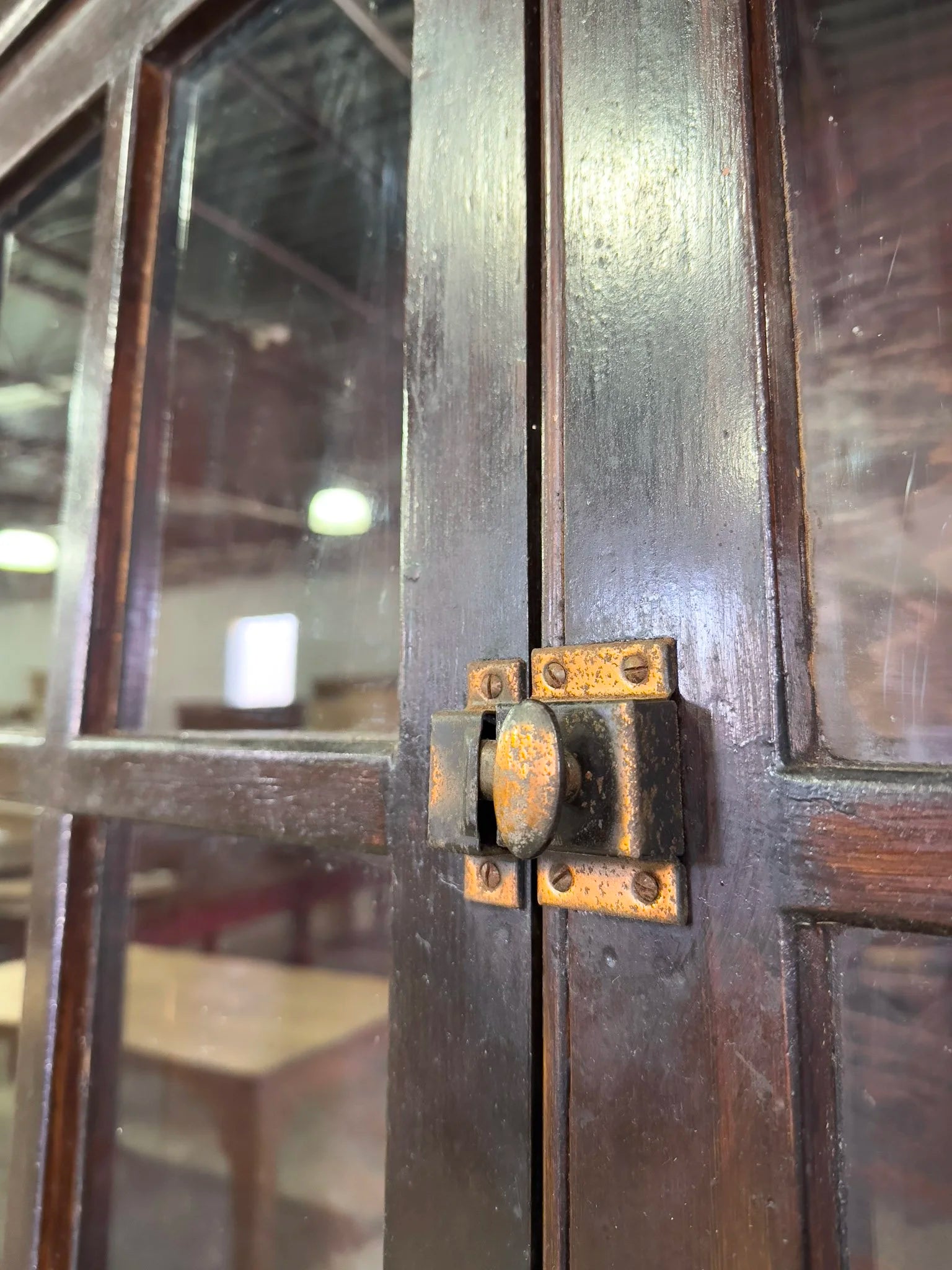 Scumbled pine hutch with wavy glass