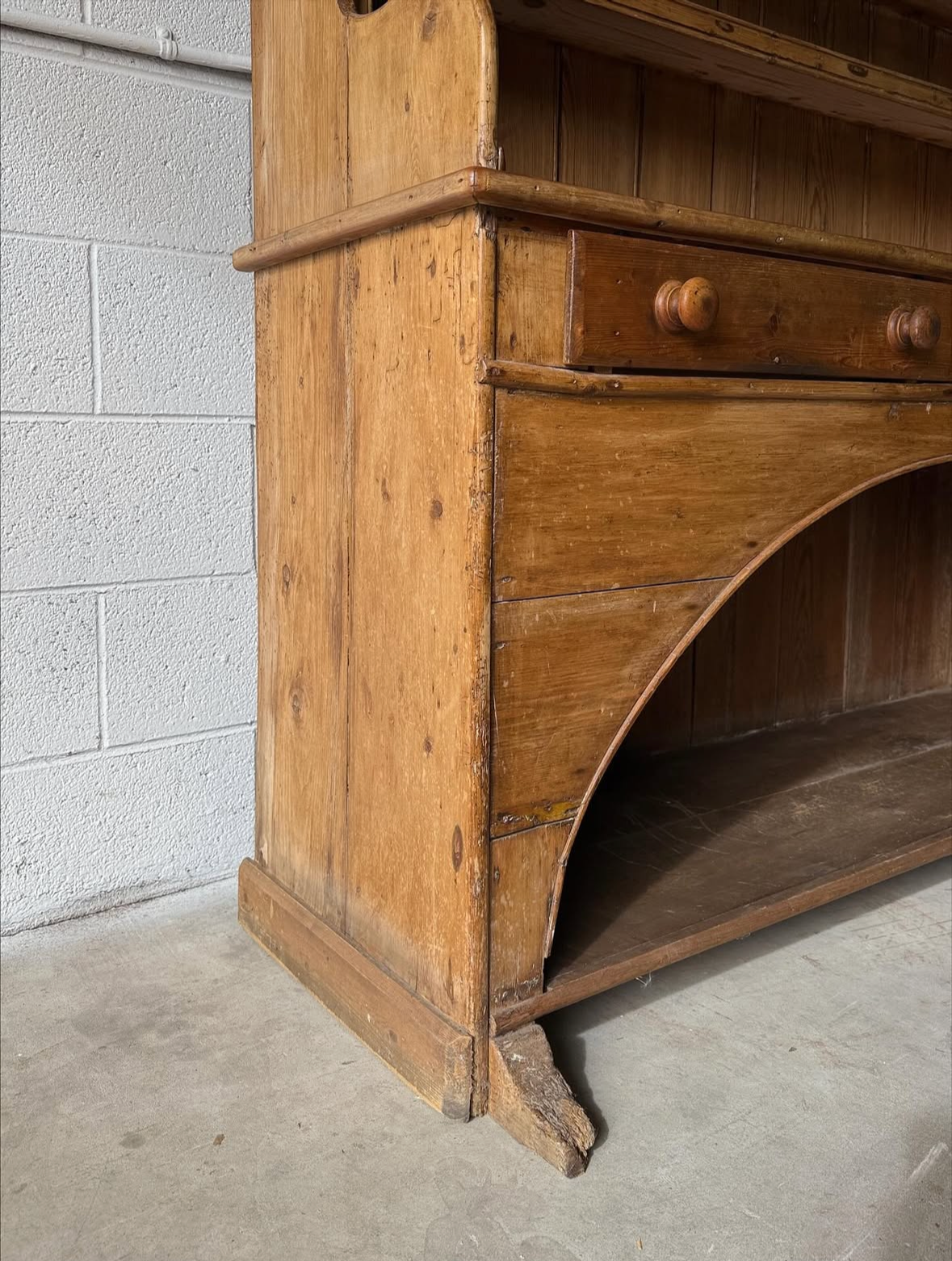 Antique Irish pine kitchen dresser