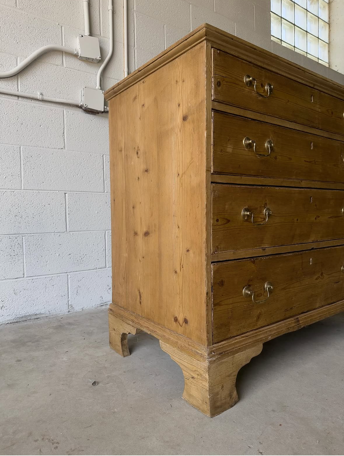 Beautiful English pine dresser with brass handles