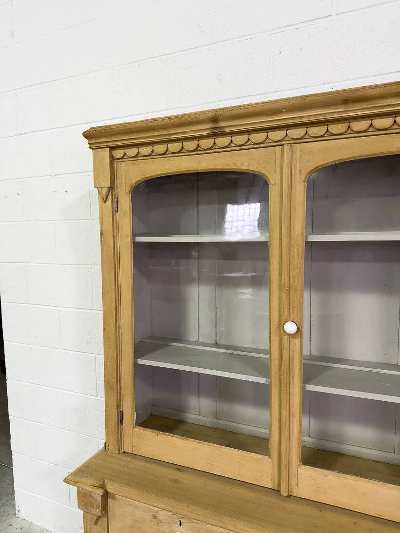 Scalloped English pine hutch