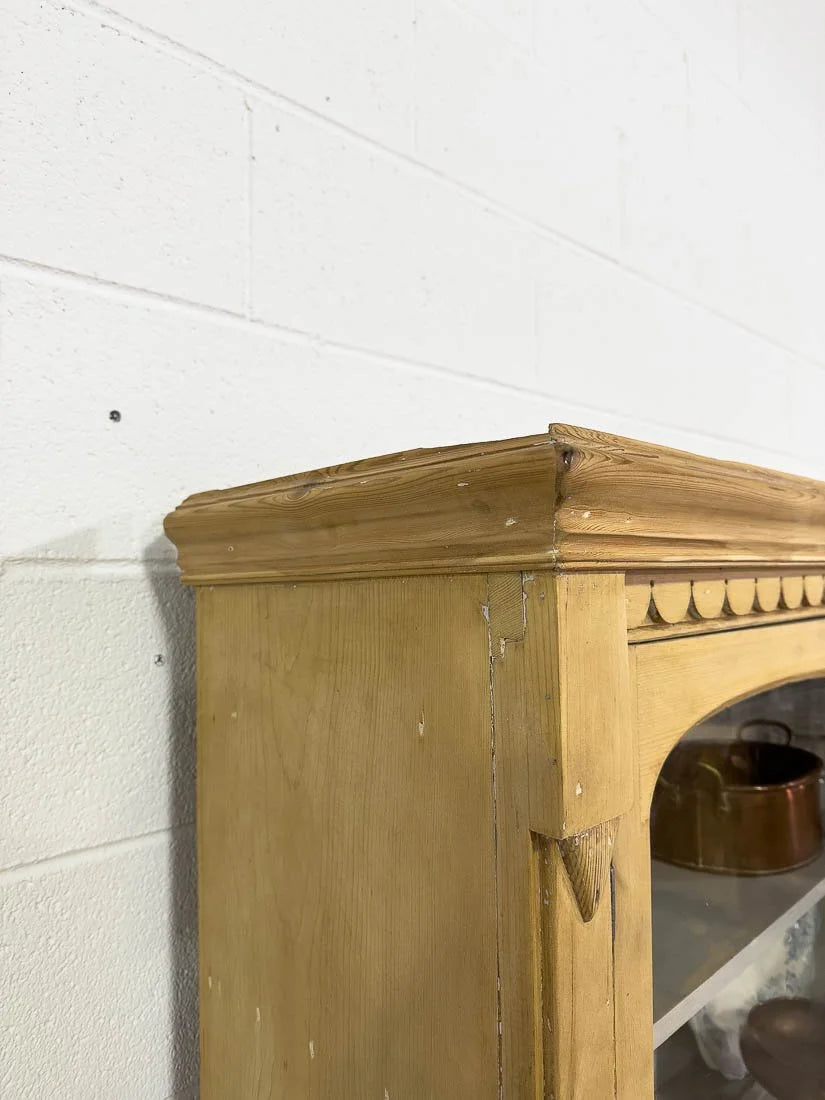 Scalloped English pine hutch