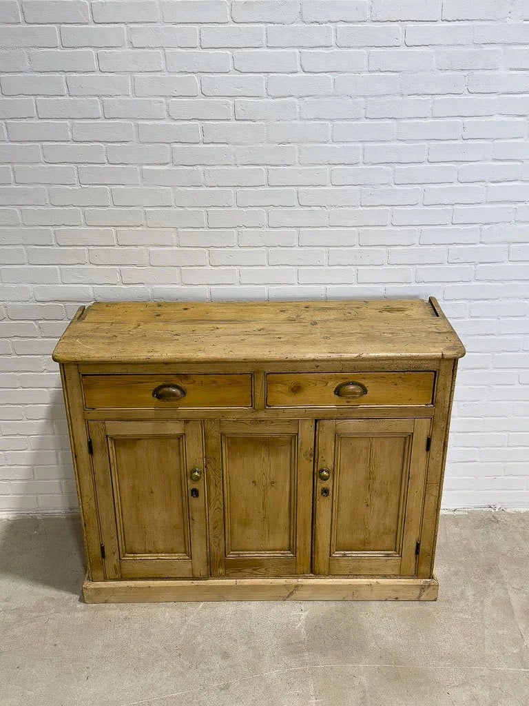 Rustic Victorian hutch with plate rack