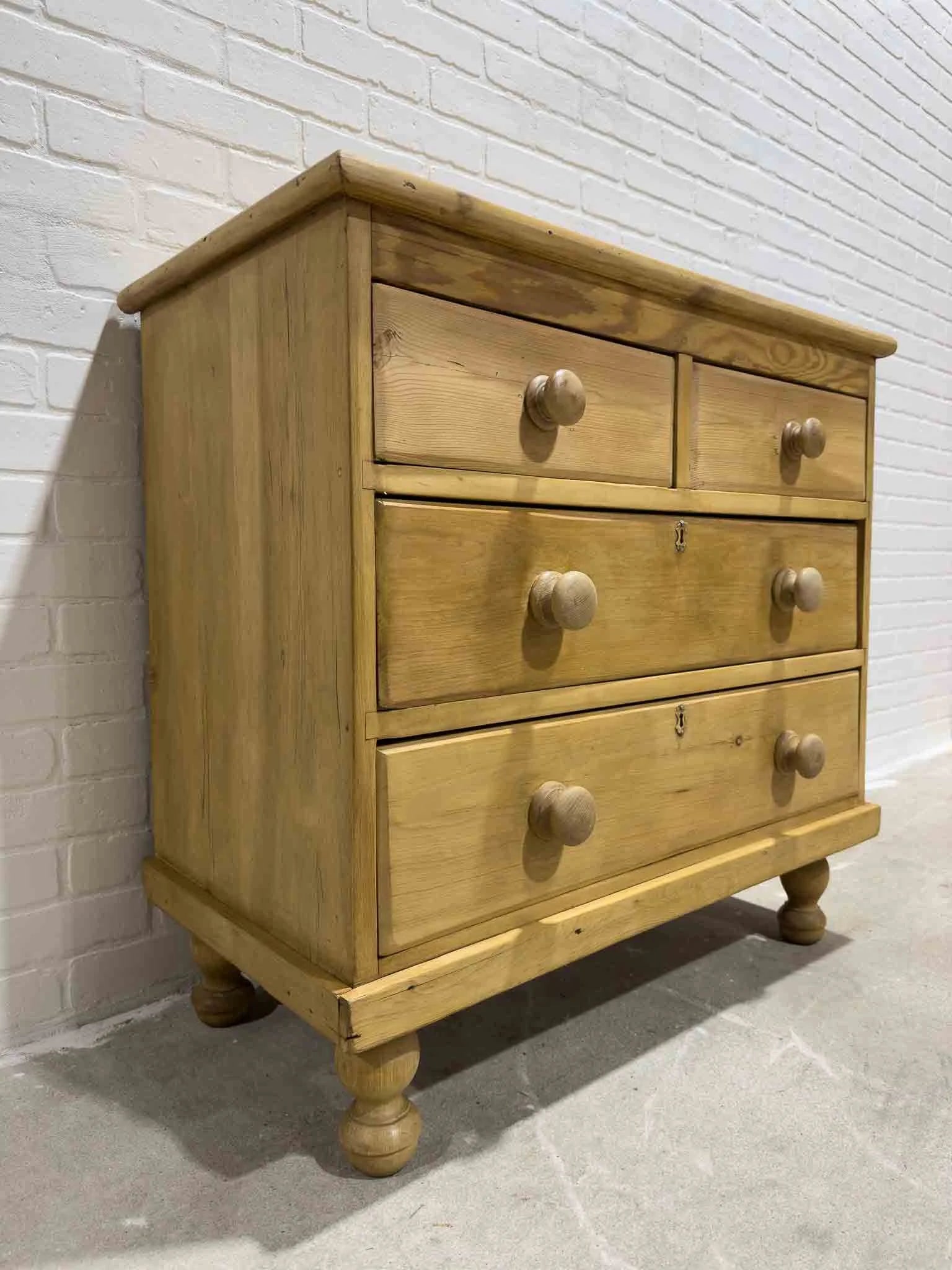 Small English pine dresser