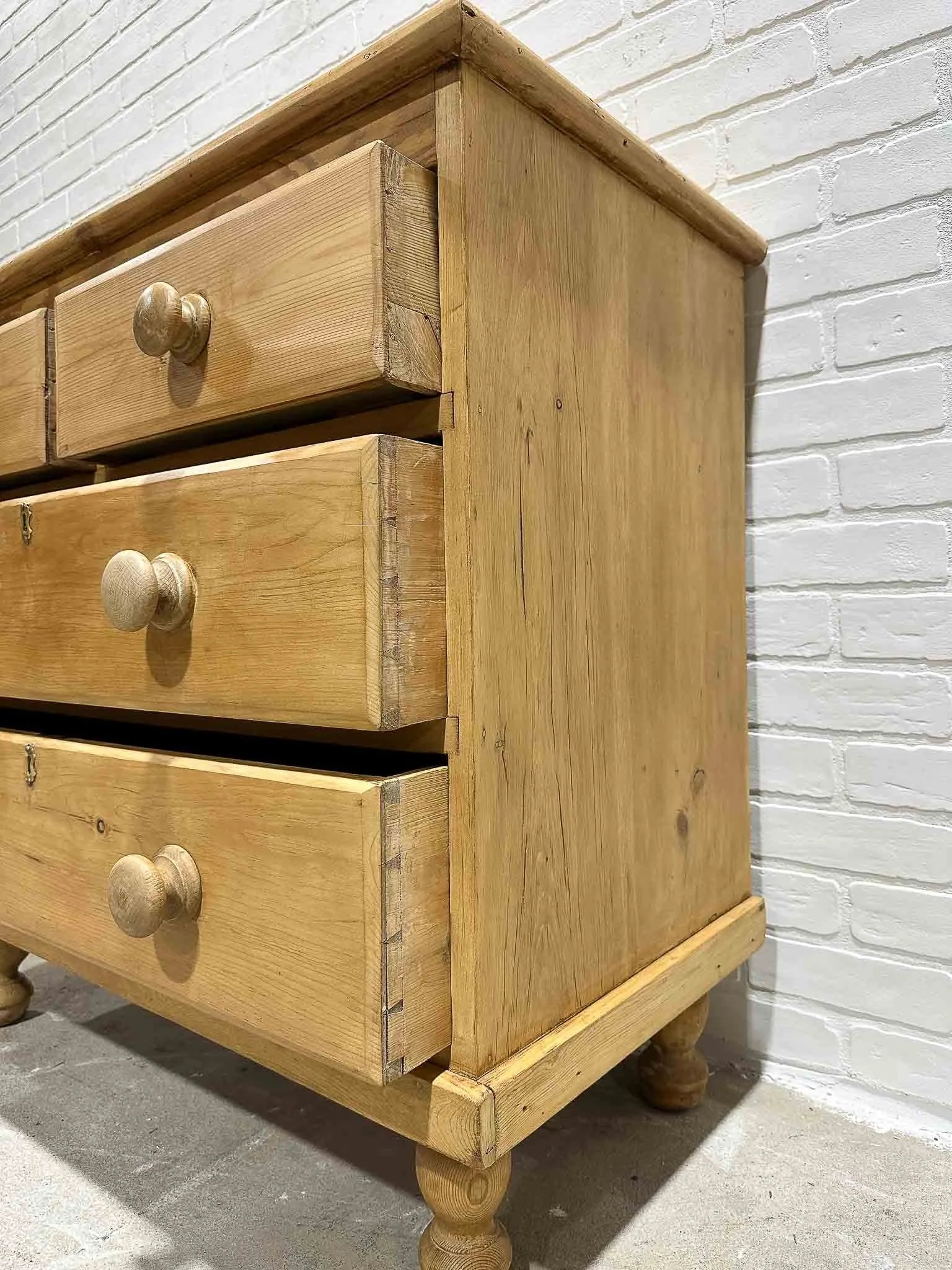 Small English pine dresser