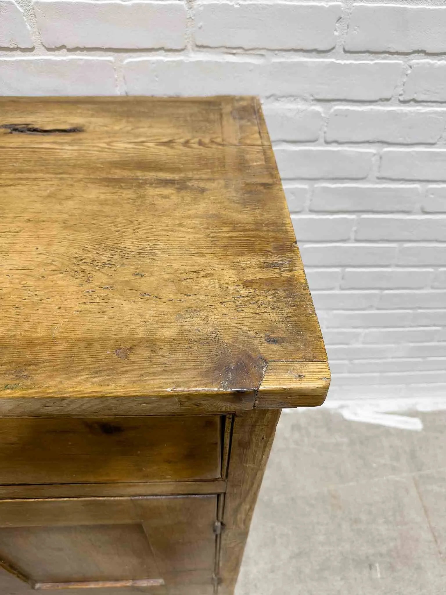 Georgian pine dresser base