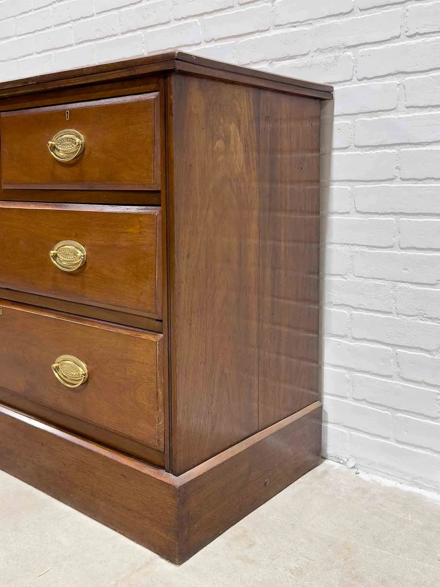 Antique mahogany dresser