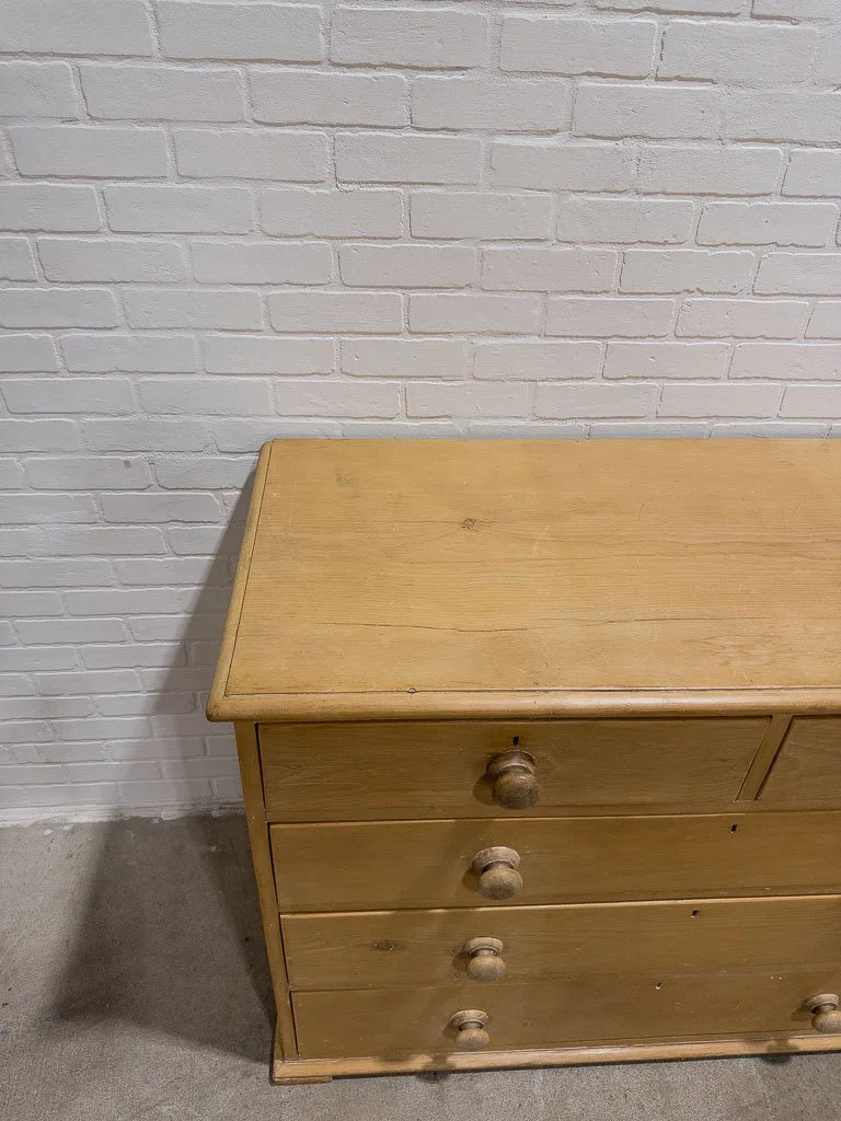 Classic and simple antique English drawers