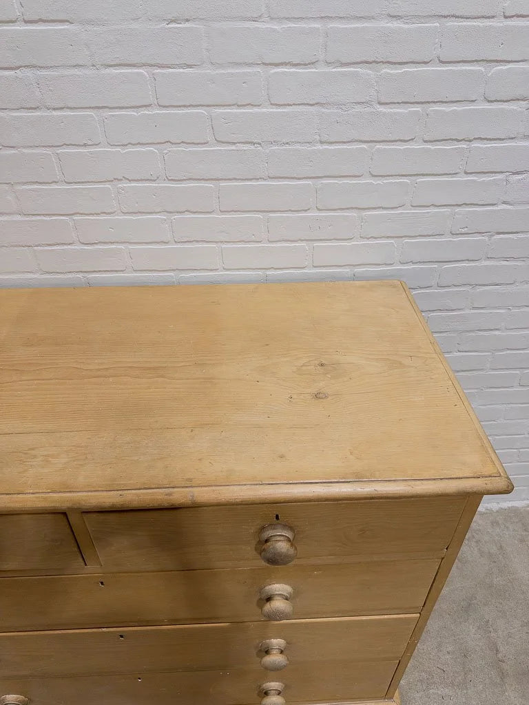 Classic and simple antique English drawers