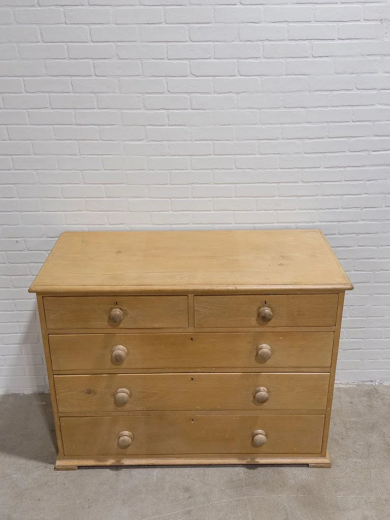 Classic and simple antique English drawers