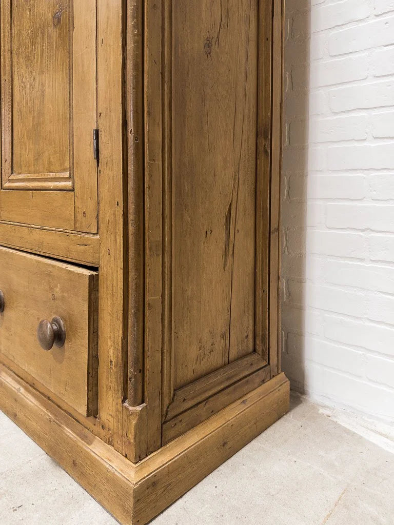Large Victorian pine housekeepers cupboard