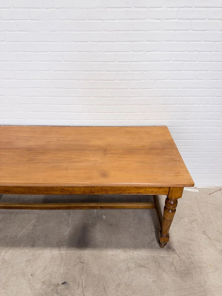 Scrub top English table