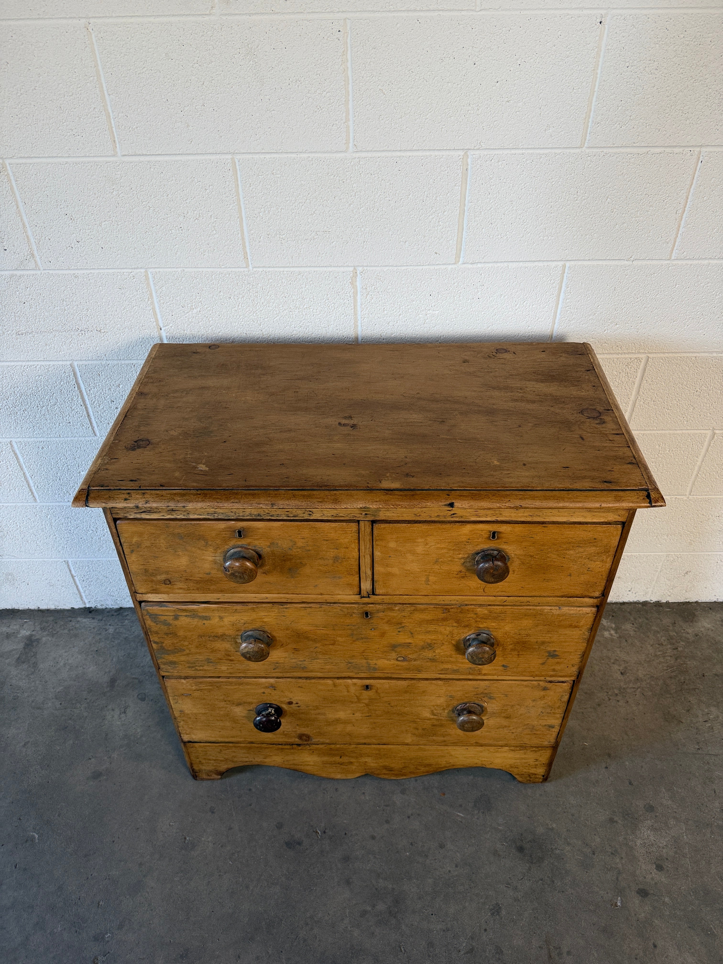 Victorian Pine Chest of Drawers with sweet scallop detail