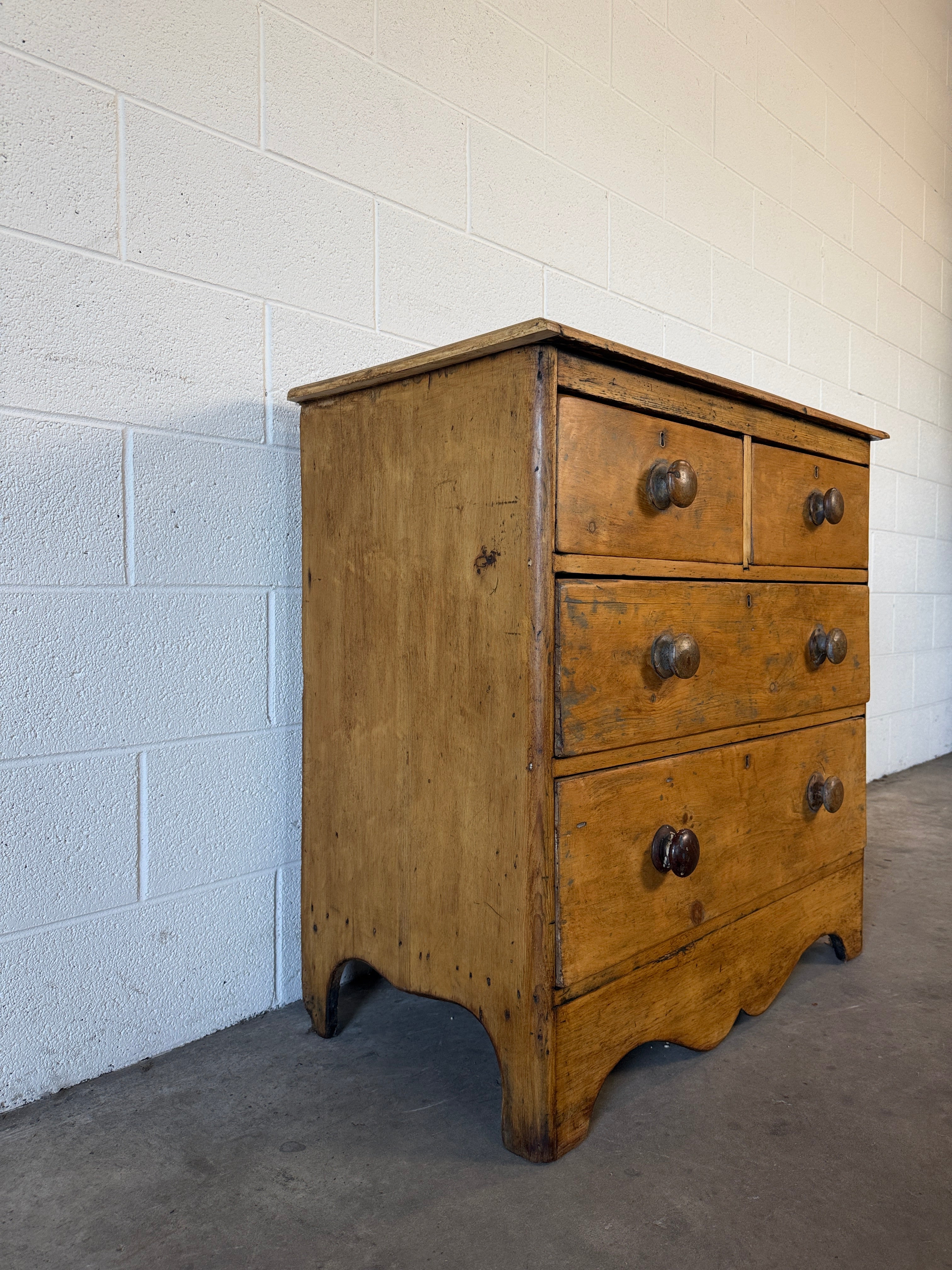 Victorian Pine Chest of Drawers with sweet scallop detail