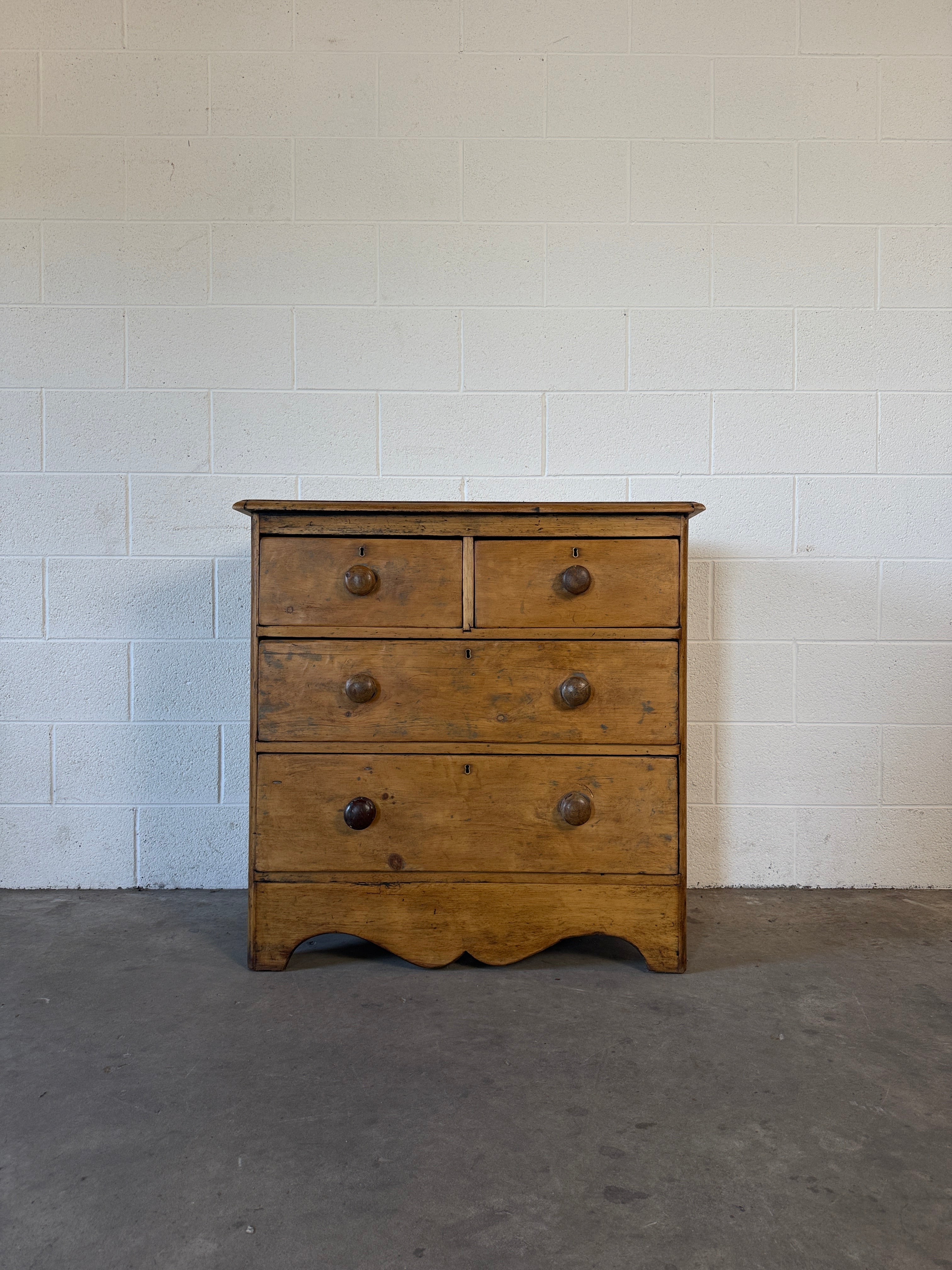 Victorian Pine Chest of Drawers with sweet scallop detail