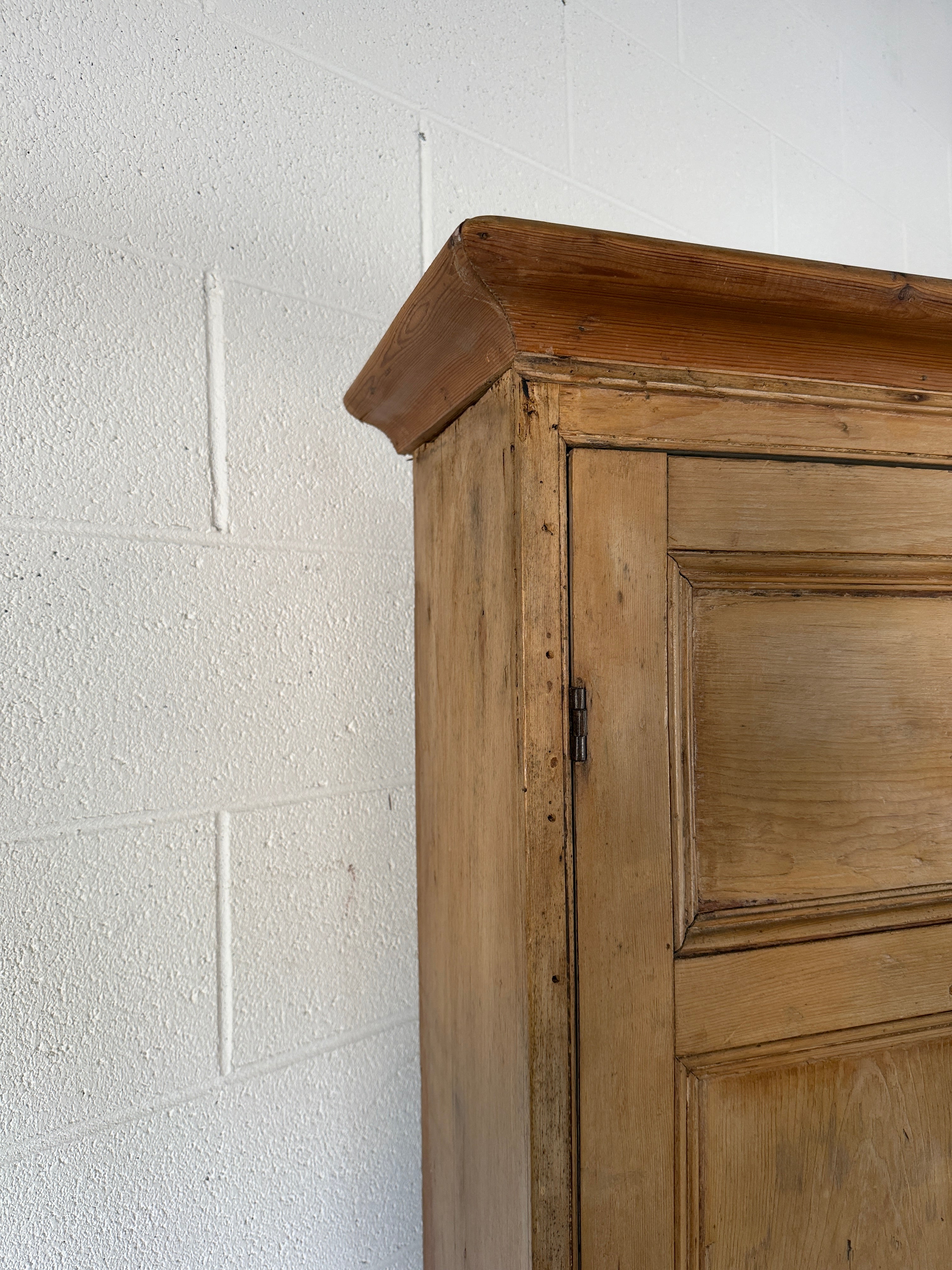 Georgian pine kitchen dresser