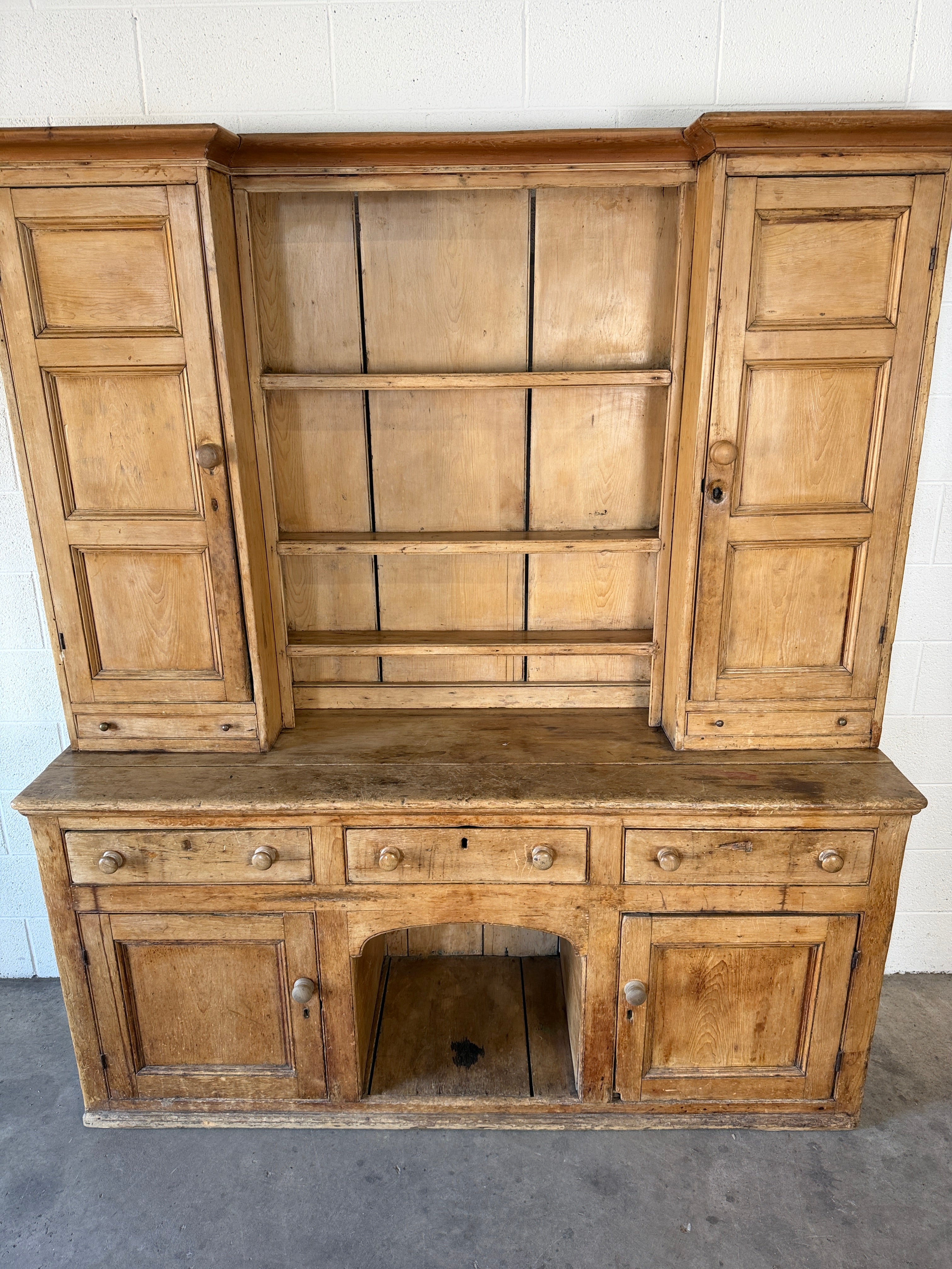 Georgian pine kitchen dresser