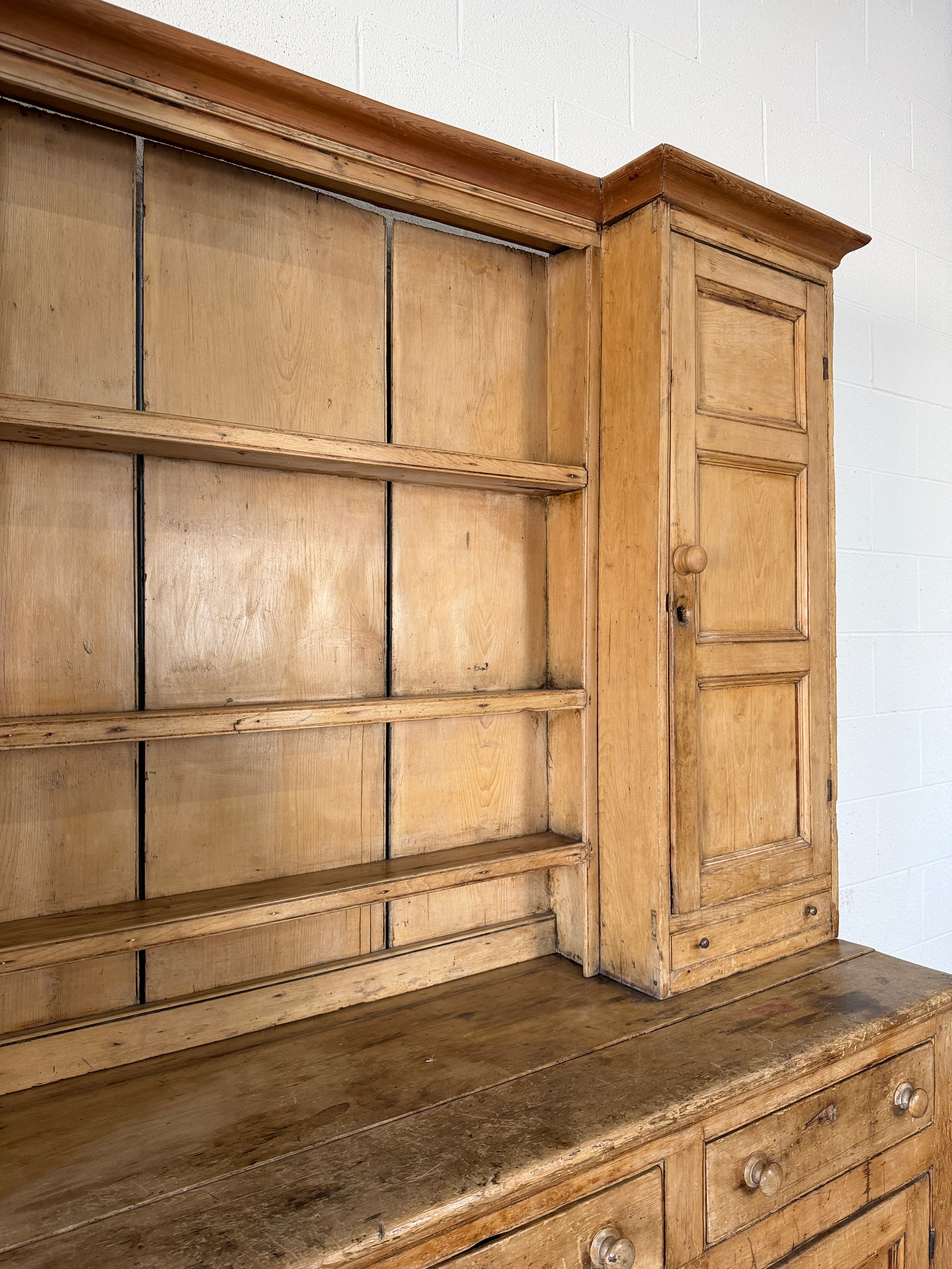 Georgian pine kitchen dresser