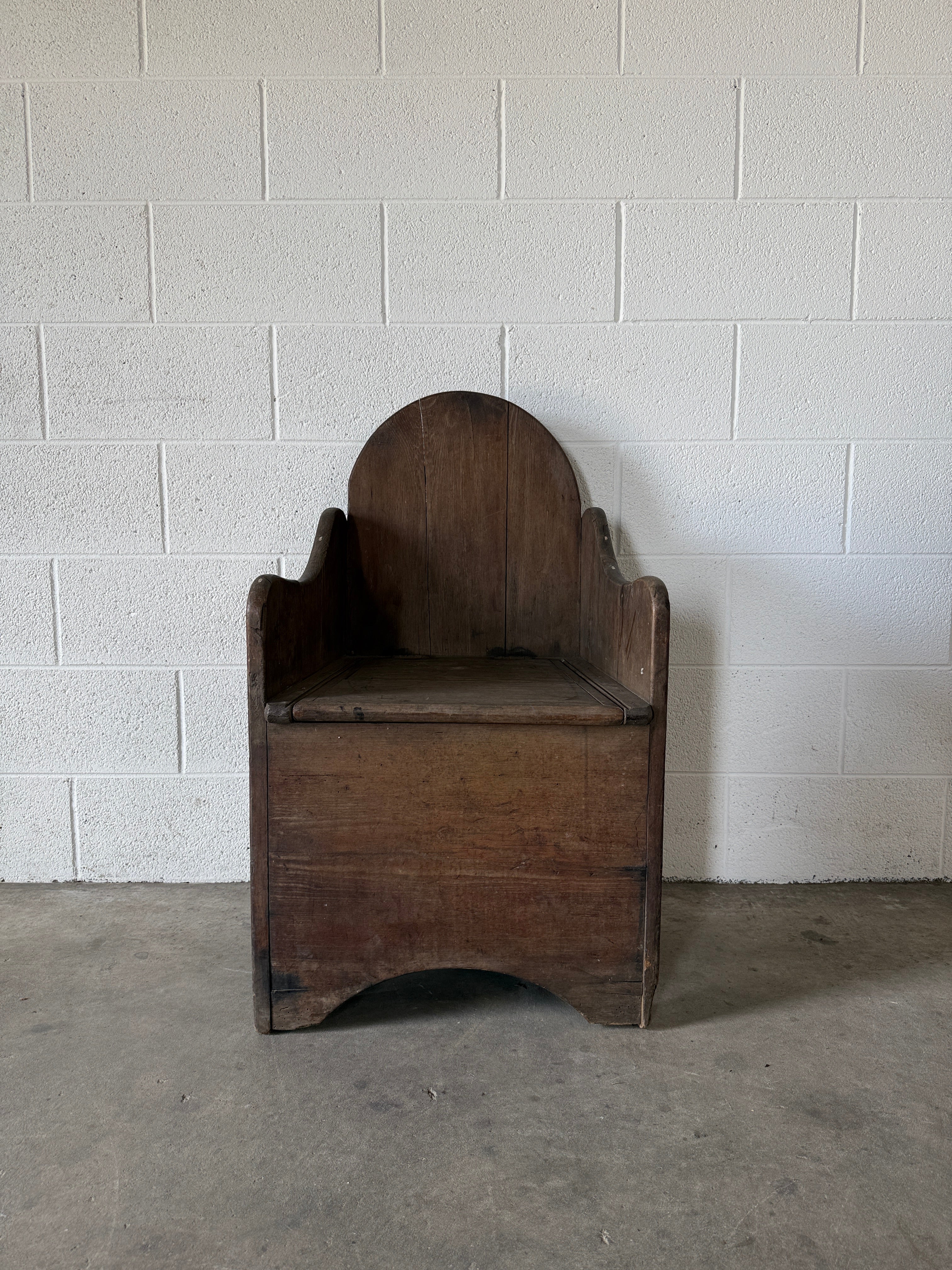 Antique English Lambing Chair